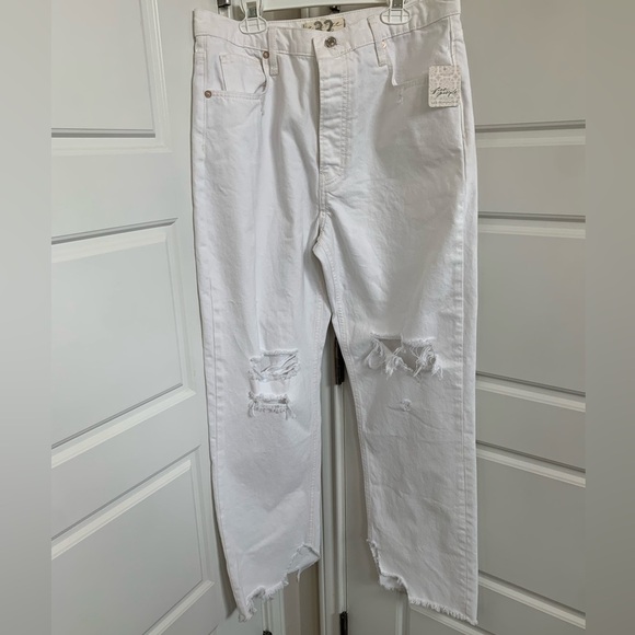 Free People Tapered Baggy Boyfriend Jean in Chalk White, Size 32 - Picture 5 of 7